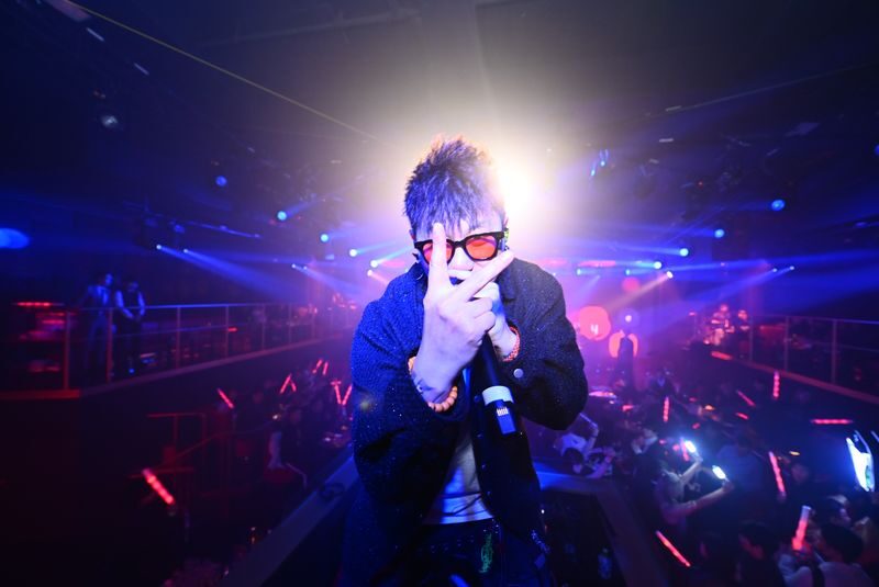 Umeda Osaka | PICCADILLY Live Show & Nightclub Ticket | Shisha & Karaoke - Age rules, entry terms and planning tips