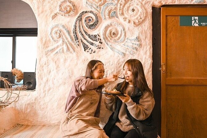 Unazuki Gourmet Walk and Trolley Ride Combo Kimono Dressing - Experience the Charm of Toyama: Gourmet Walk, Trolley Ride, and Kimono Dressing