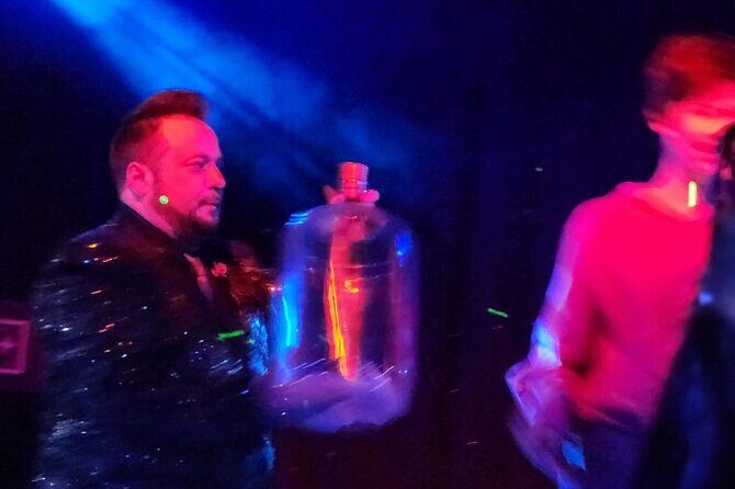 Unbelievable Magic Show - Starring Steven Best - Exploring the Magic Show Experience in Pigeon Forge