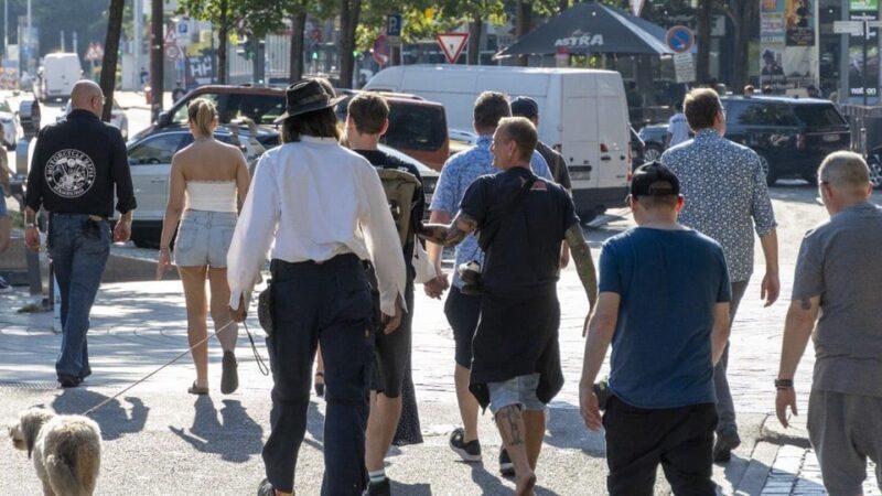 Uncle Jan's neighborhood tours - Exploring Hamburg’s Red Light District with Uncle Jan