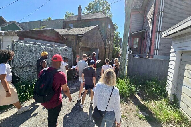 Under the Haint Blue Sky: The Lost Alley Walking Tour - An In-Depth Look at the Tour Experience