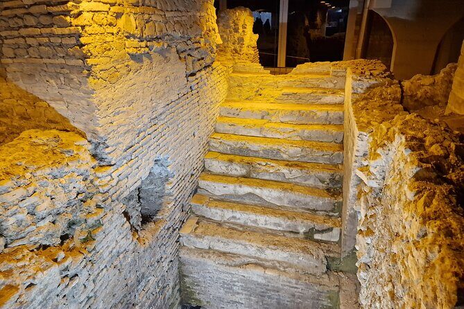 Underground of Trevi Fountain, Spanish Steps PRIVATE TOUR - In-Depth Look at the Tour Experience