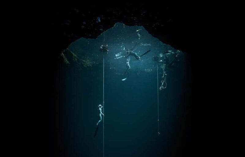 Underwater Portrait Photography Session - The Photographers and Professional Guidance