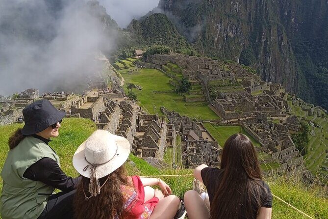 Unforgettable 1 Day Machu Picchu Tour by Vistadome Train - Approaching Machu Picchu: The Bus Ride and Entrance