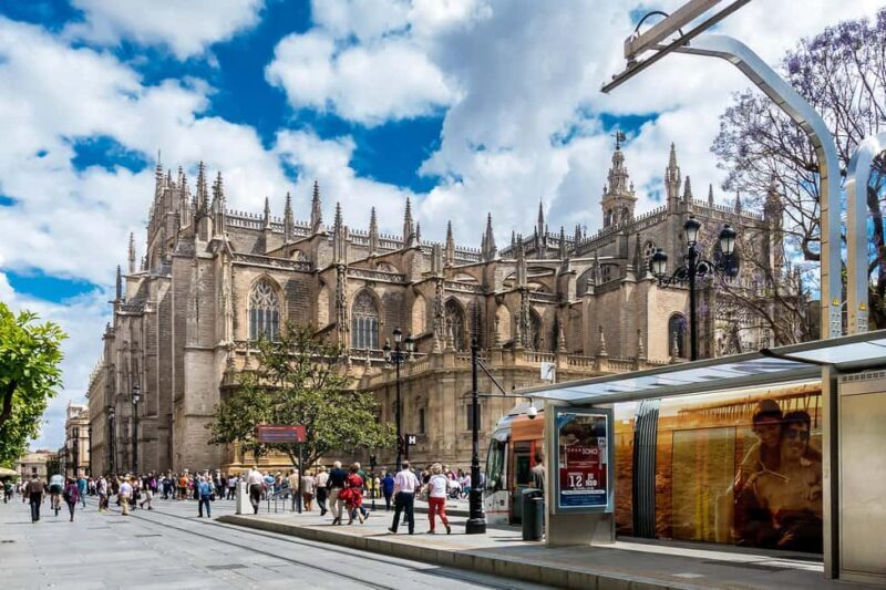 Unforgettable Seville: Tour of Seville and the Jewish Quarter + Flamenco Party Show - FAQs