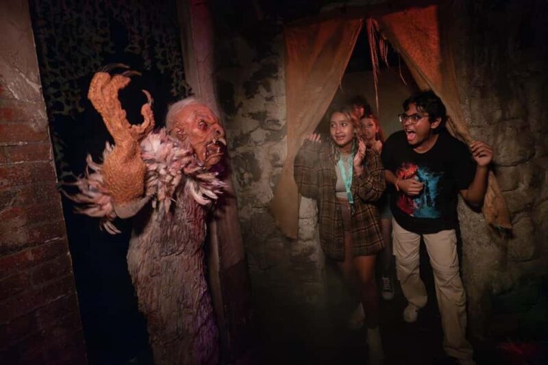 Universal Orlando Resort: Halloween Horror Nights - A Deep Dive into Halloween Horror Nights at Universal Orlando