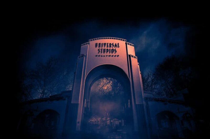 Universal Studios Hollywood: Halloween Horror Nights - Universal Studios Hollywood: Halloween Horror Nights — A Spooky Night Out