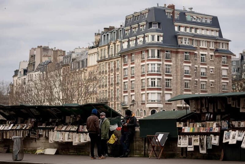 Unknown Paris: Walking Tour with an Expert Guide - Who Should Sign Up?