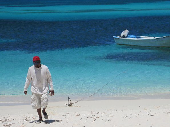 Untouched Paradise  Bahía de Las Águilas - Key Points
