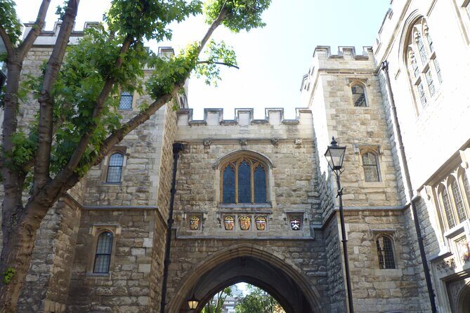 Unusual London Guided Tour - A Closer Look at the Itinerary