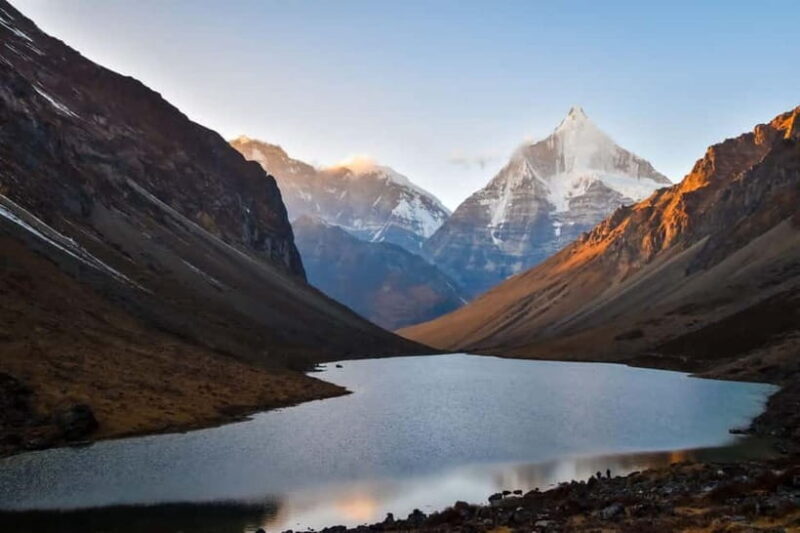 "Unveiling the Himalayas: 12-Day Jomolhari Trek Adventure" - Key Points