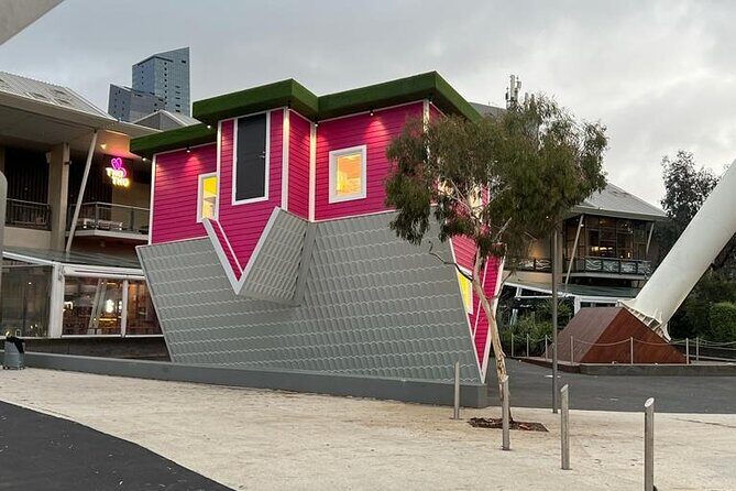 Upside Down House Photo Experience in Australia - A Detailed Look at the Upside Down House Photo Experience