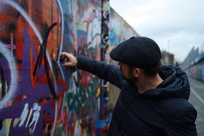 Urban Canvas: Exploring Shoreditch's Vibrant Street Art - Value and Practicalities