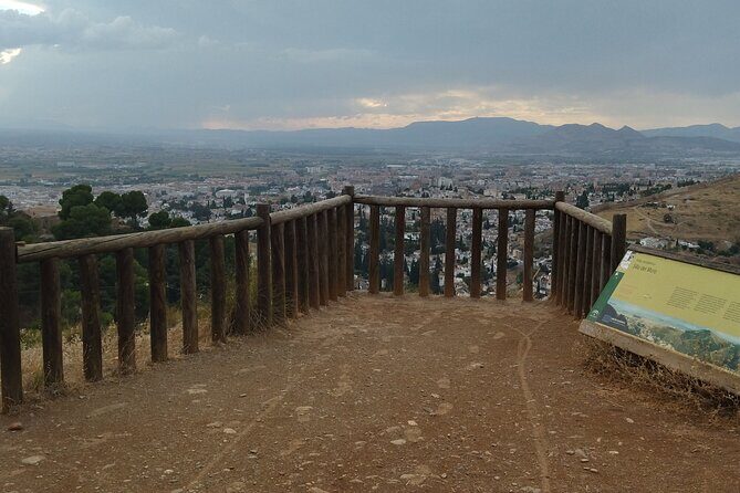 Urban Hiking, Dehesa del Generalife. Around The Alhambra. Granada - Considerations and Who Should Book