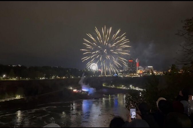 USA Side Rainbow Illumination and Fireworks Walking Tour - FAQ