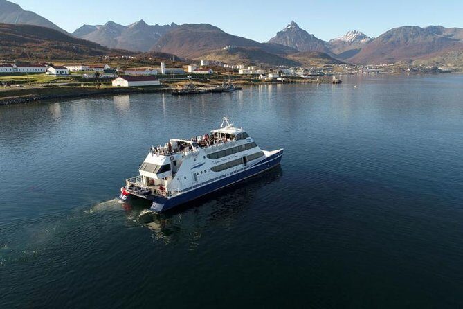 USHUAIA: Beagle Channel Navigation - Isla de los Lobos and Descent at Bridges Islands - Who Will Love This Tour?