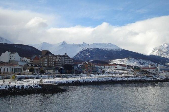 Ushuaia: Escondido and Fagnano Lakes with transfer - An In-Depth Look at the Ushuaia Lakes Tour
