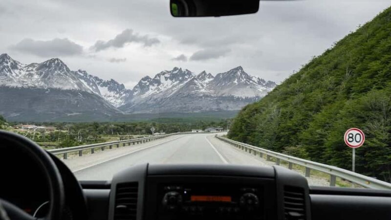 Ushuaia: Penguins Watching Tour by boats from Puerto Almanza - Key Points