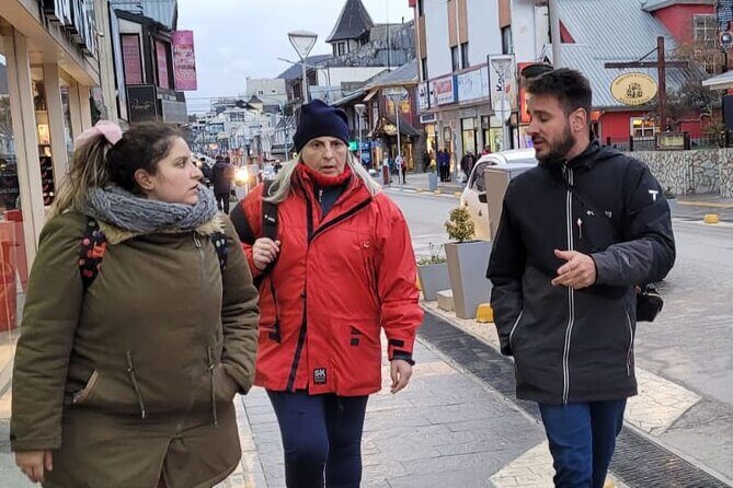 Ushuaia Walking Tour with Tastings of Tierra del Fuego - A Deep Dive into the Ushuaia Walking Tour Experience