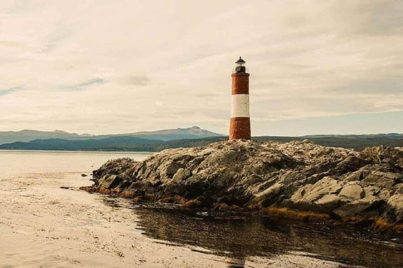 Ushuaia: Yacht navigation in Beagle Channel and Lighthouse - Who Would Enjoy This Tour?