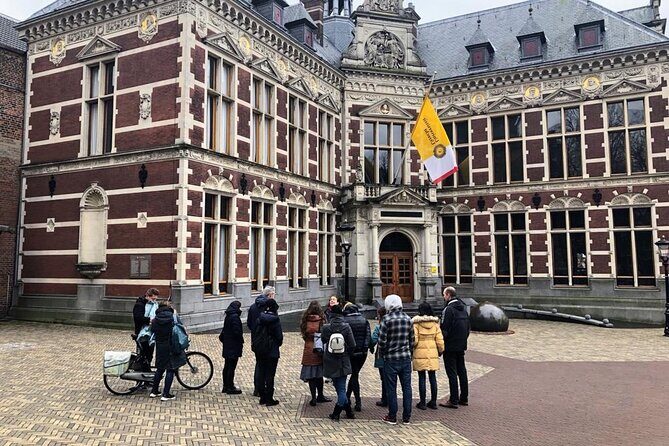 Utrecht Walking Tour with a local comedian as guide - The Value of This Experience
