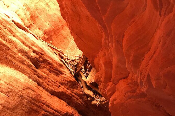 UTV Adventure to Peek-a-Boo Slot Canyon near Kanab, Utah - Key Points
