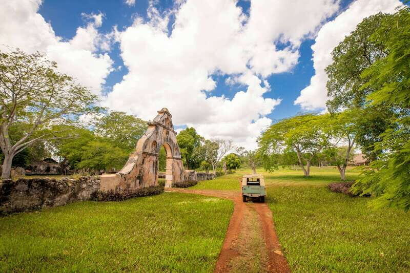 Uxmal: Private Plantations Tour in a Vintage Land Rover - An In-Depth Look at the Uxmal Private Plantations Tour