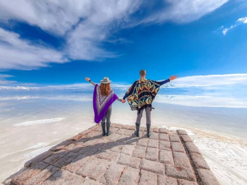 Uyuni: Isla Incahuasi & Uyuni Salt Flats Full-Day Jeep Tour - A Day of Diverse Experiences