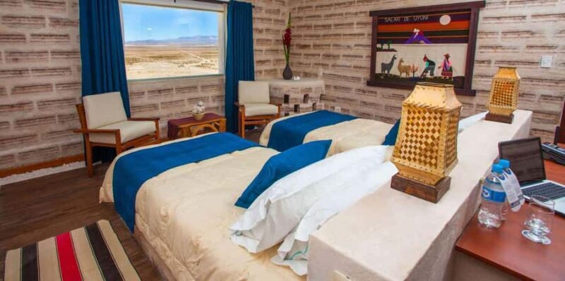Uyuni: Night of Stars + 4 Star Salt Hotel | Private | - What Makes This Tour Stand Out?