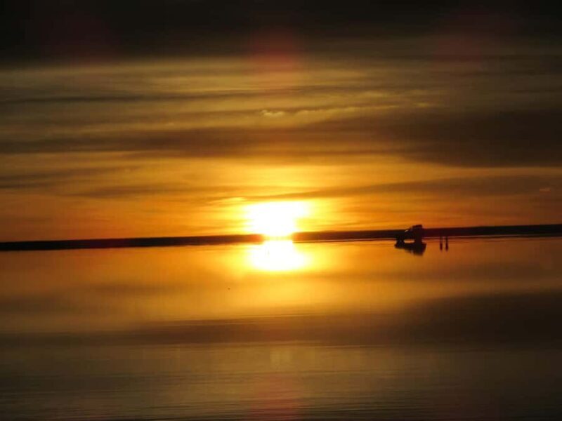 Uyuni: Night of stars + Sunrise on the Salar de Uyuni - Who Will Love This Experience?