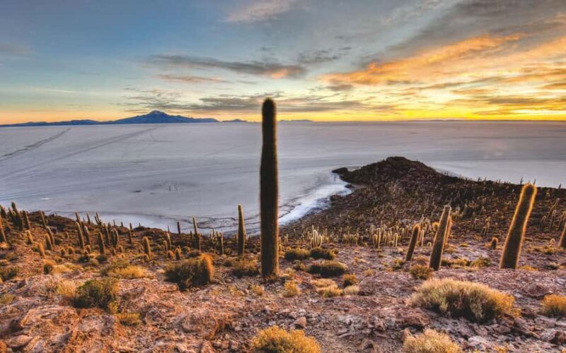 Uyuni: Salar de Uyuni Traditional Tour+Sunset Tour - Key Points