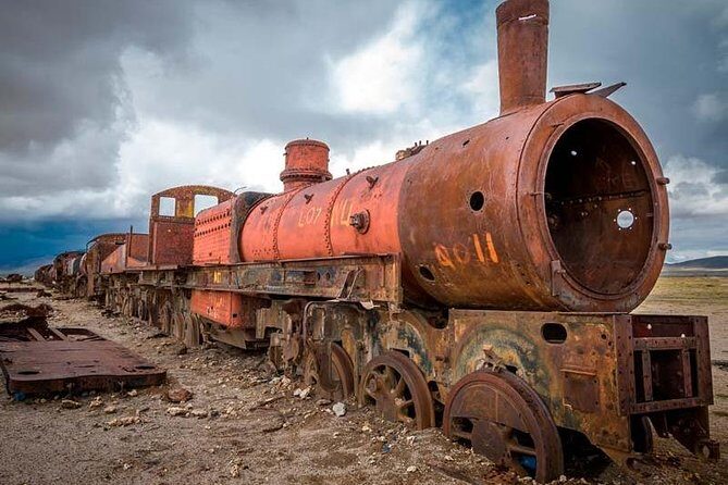 Uyuni Salt 1 day Tour with guide in English + Lunch and Sunset - Exploring the Uyuni Salt Flat Tour Step-by-Step