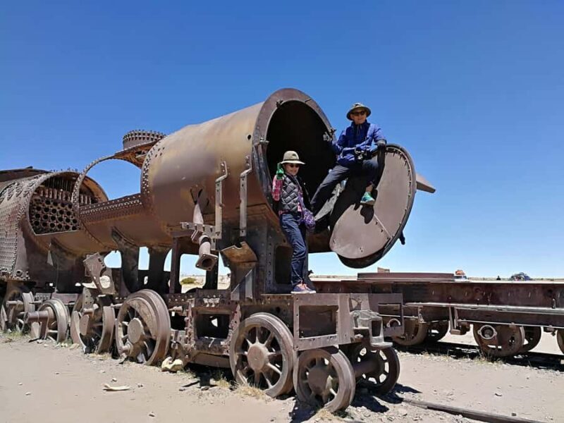 Uyuni Salt Flats 1 day + photo session + Sunset (Spanish) - Authentic Experiences & Practical Tips