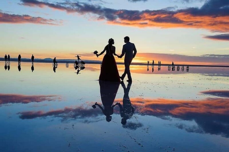 Uyuni: Salt Flats and Sunset Guided Tour with Lunch - Key Points