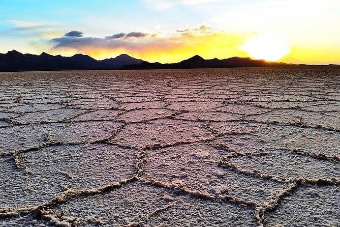 Uyuni Salt Flats (Day Trip) English Guide - Key Points