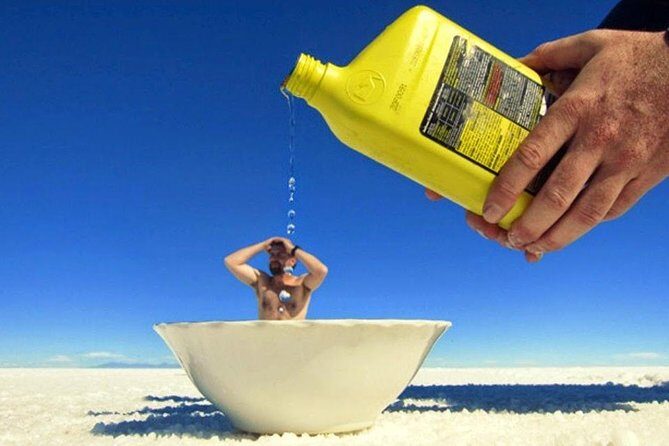 Uyuni Salt with Guide in English + Sunset - The Ultimate Guide to Uyuni Salt Flats with a Guide and Sunset Experience