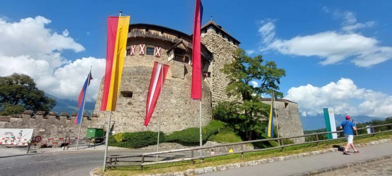 Vaduz on foot: guided visit of the alpine capital of Liechtenstein - Exploring Vaduz on Foot: An Authentic Introduction to Liechtenstein’s Capital