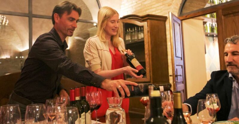 Val D'Orcia: Boutique Winery Tour and Wine Tasting - Key Points