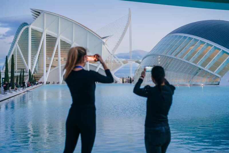 Valencia: 2-hour City Highlights Guided Tour by Tuk Tuk - The Ride and Comfort