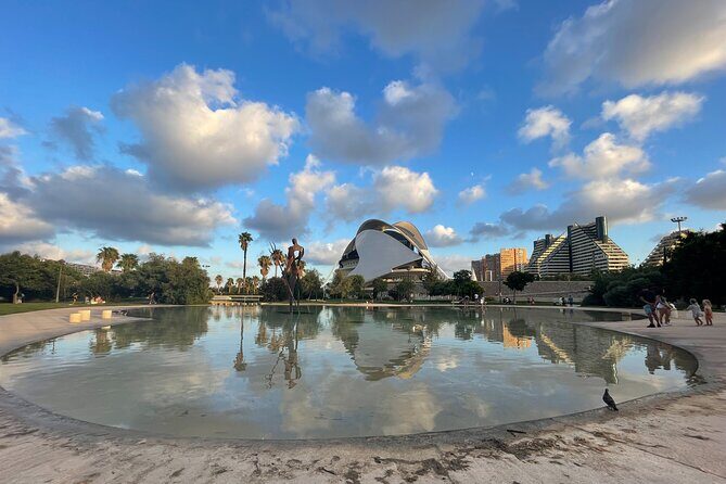 Valencia Bike Tour: Top Sights and City of Arts & Sciences - Deep Dive into the Sights
