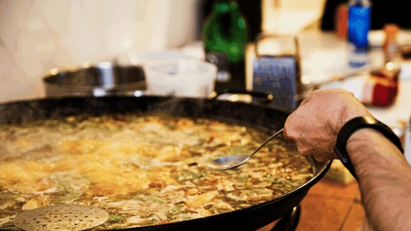 Valencia: cook your paella (with purchase at Russafa market) - Who Will Love This Experience