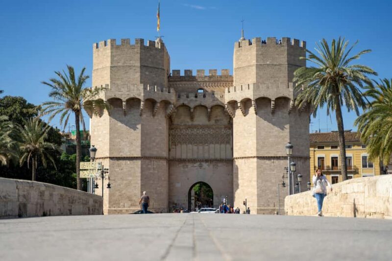Valencia Electric Bike Tour: Self-Guided Half-Day Experience - Key Points
