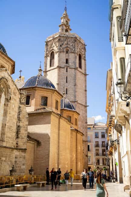Valencia Electric Bike Tour: Self-Guided Half-Day Experience - Price and Value