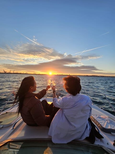Valencia: Exclusive Sunset Cruise with Drink - Authentic Feedback from Travelers