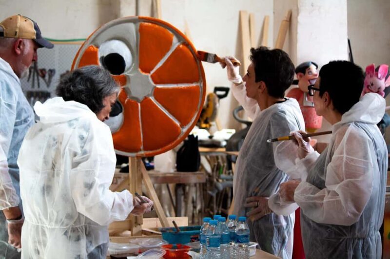 Valencia: Fallas theme tour with creative workshop - Who will love this experience?