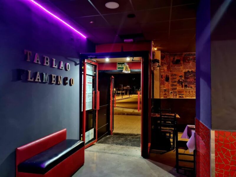 Valencia: Flamenco at Toro y La Luna with Drinks or Dinner - Experience the Passion of Flamenco in Valencia at El Toro y La Luna