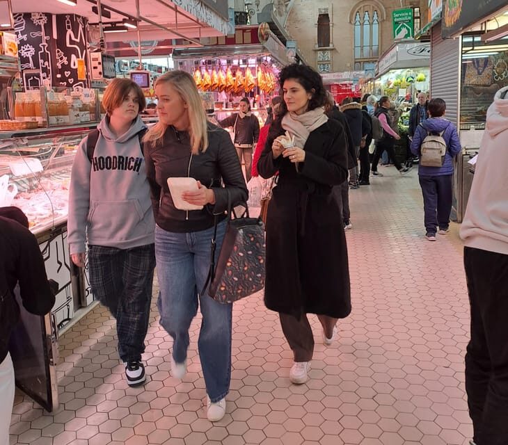 Valencia Food Tour with Tapas & Drinks with a Local - FAQs