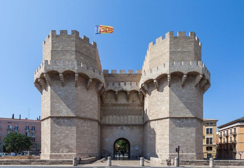 Valencia: Guided City Walking Tour with Tapas Tastings - Why Choose This Tour?