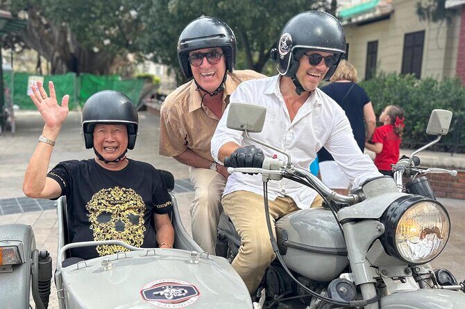 Valencia Highlights on a Vintage Sidecar with local driver - The Value of the Experience