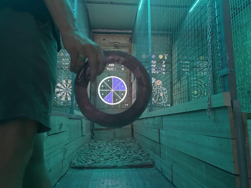 Valencia: Interactive Axe Throwing 1h - The Sum Up
